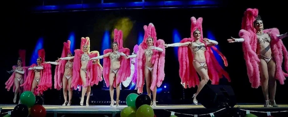 Spectacle French Cancan dans le Gard - Frenchy Folies