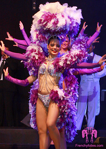Entrée du spectacle cabaret Frenchy Folie's